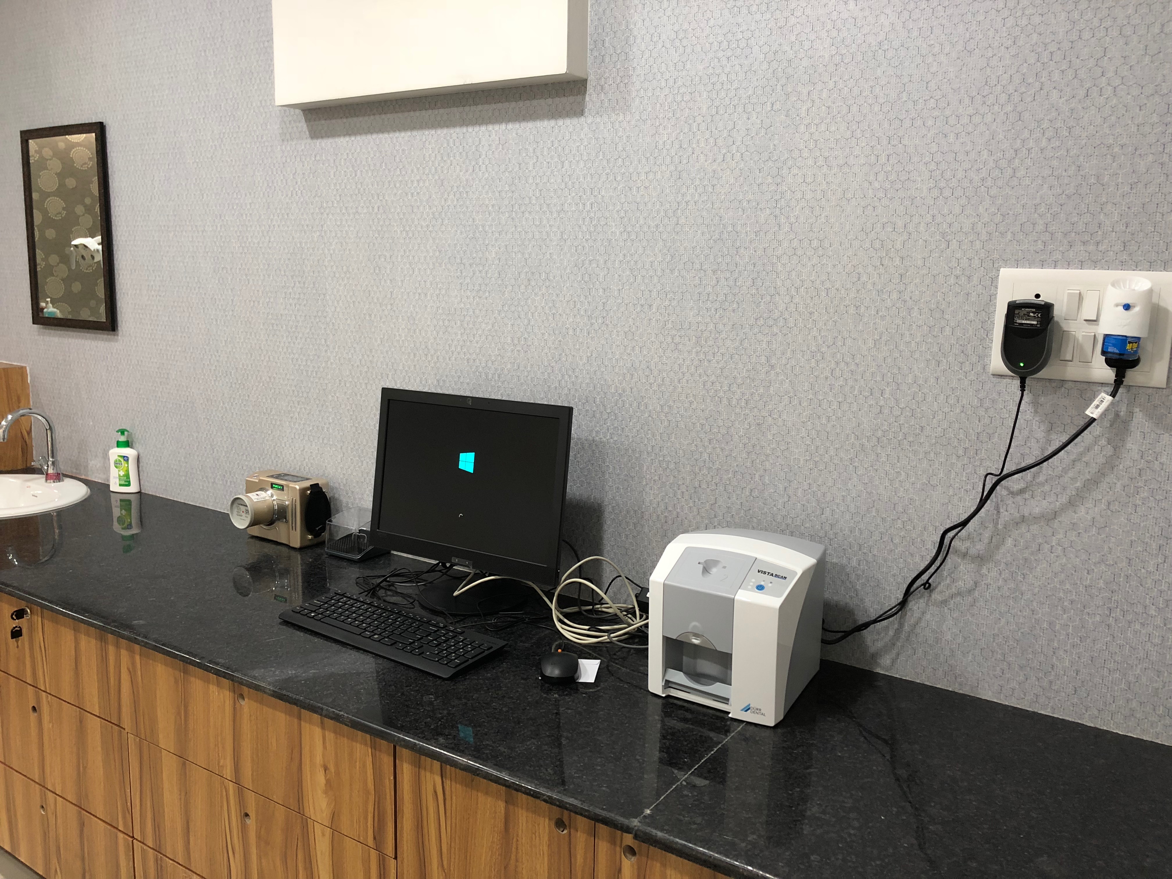 Best Dental clinic in gomti nagar extension