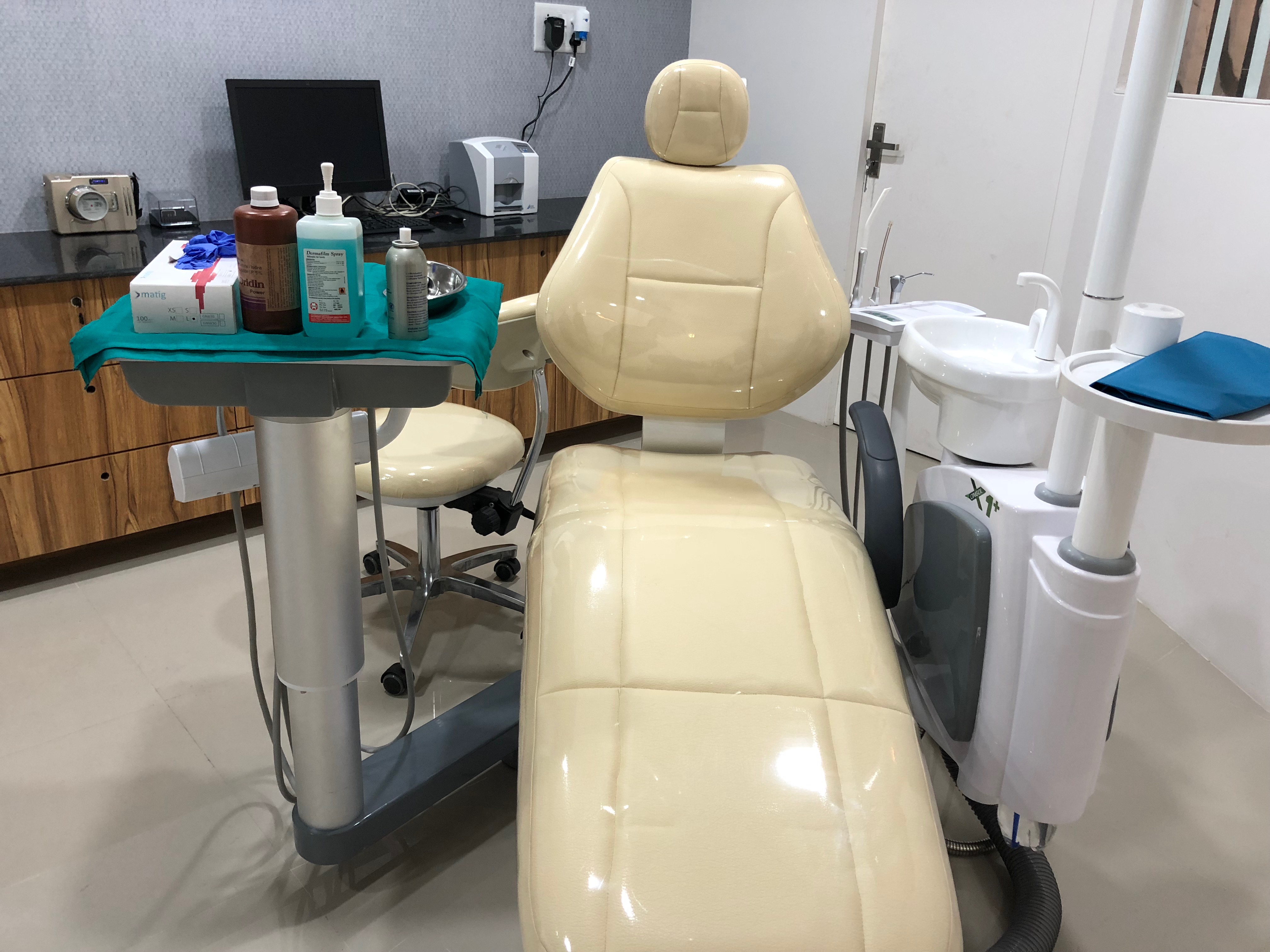 Best Dental clinic in gomti nagar extension